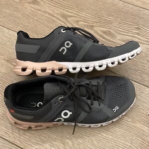 On running sneakers size 6.5